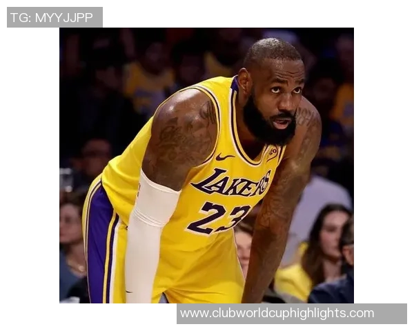 2015年NBA季后赛骑士与老鹰对决詹姆斯的精彩表现与关键时刻回顾