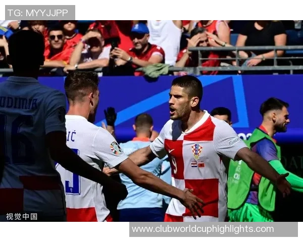 世预赛精彩对决俄罗斯迎战捷克全力争取晋级机会 世预赛精彩对决俄罗斯迎战捷克全力争取晋级机会