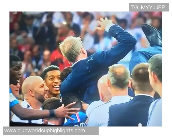 塞罗与罗萨体育的激烈对决揭示足球战术的精彩与魅力