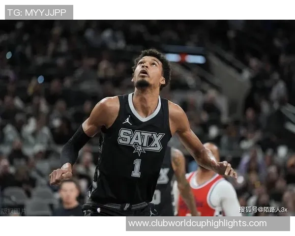 文班亚马法国队首秀狂砍27分轻取意大利引发NBA球探高度关注